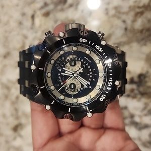 Invicta watch, slightly used but in great condition
